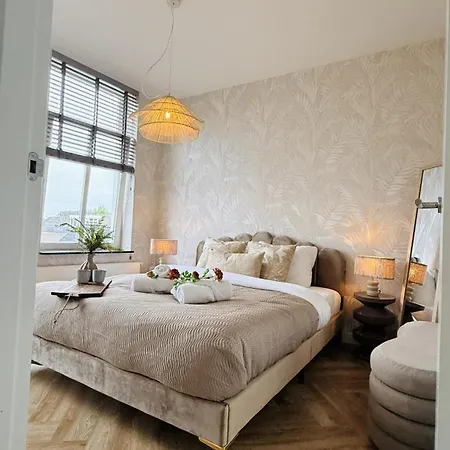 Cooth's Prestige At The Square Apartment Breda