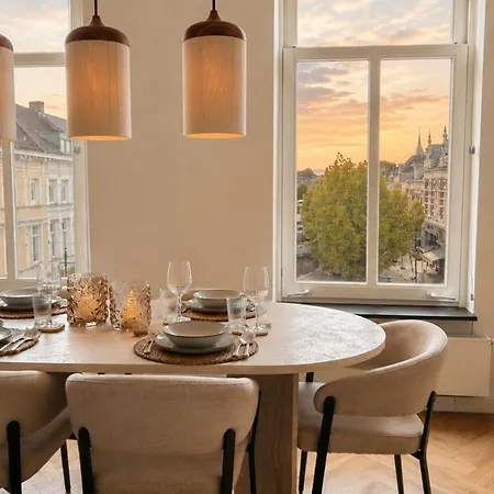 Apartment Cooth's Prestige At The Square *